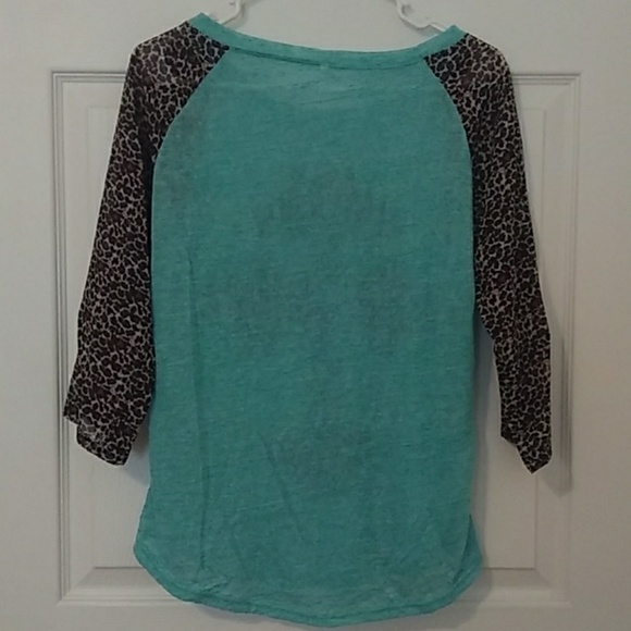 Leopard print shirts - Picture 2 of 2